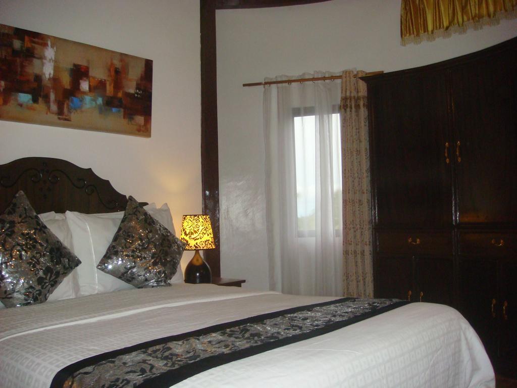 Padre Burgos Castle Resort Surigao Extérieur photo