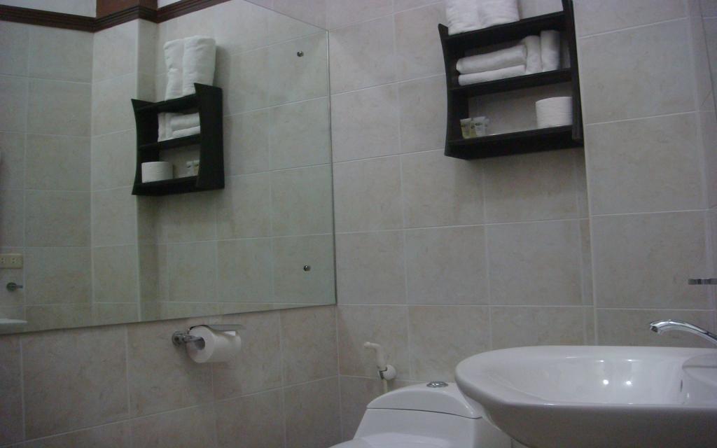Padre Burgos Castle Resort Surigao Extérieur photo