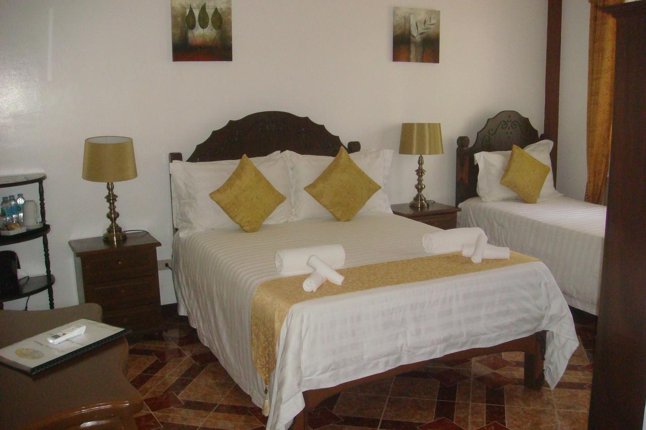 Padre Burgos Castle Resort Surigao Extérieur photo